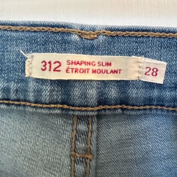 Levi’s 312 Shaping Slim jeans - Picture 2 of 6
